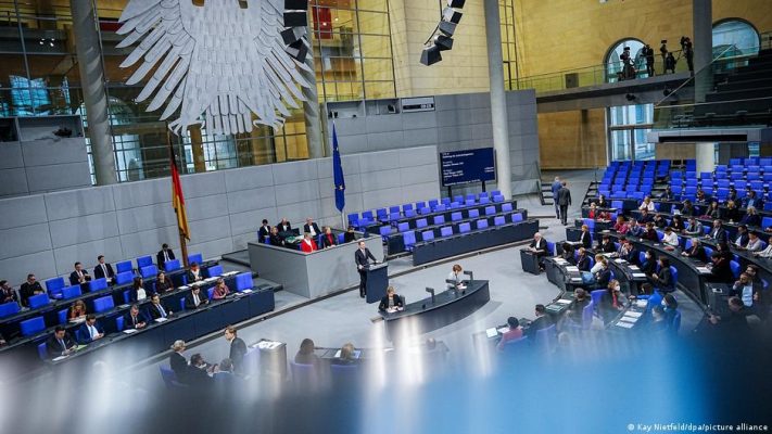 Bundestagu vendos të ndryshojë lejen e qëndrimit në Gjermani