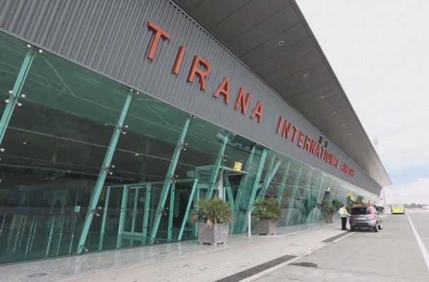 Aeroporti i Rinasit njoftim të rëndësishëm për pasagjerët për të mos humbur fluturimet