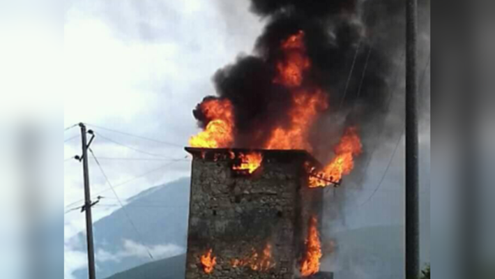 Merr flakë kabina elektrike në Lazarat/ Gjysma e fshatit mbetet pa energji elektrike