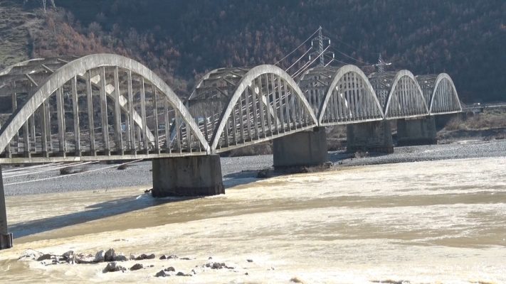 Institucionet braktisin monumentet; Ministria e Kulturës heq përgjegjësinë nga vetja për Urën e Zogut