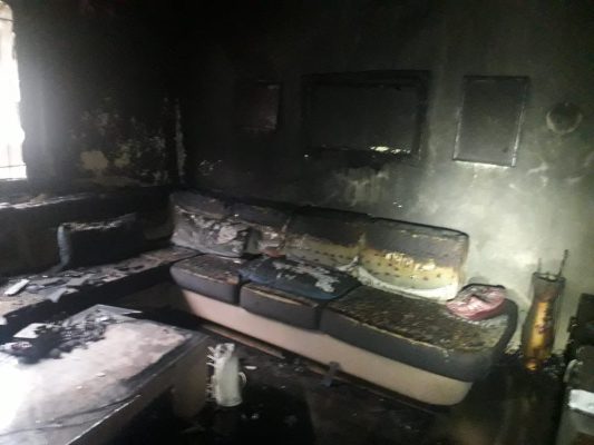 Zjarr në Elbasan/ Shkrumbohet banesa, nuk ka dëme në njerëz