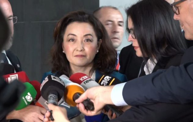 Holta Zaçaj në krye të Gjykatës Kushtetuese/Kim: I uroj suksese, reforma në drejtësi po ecën përpara