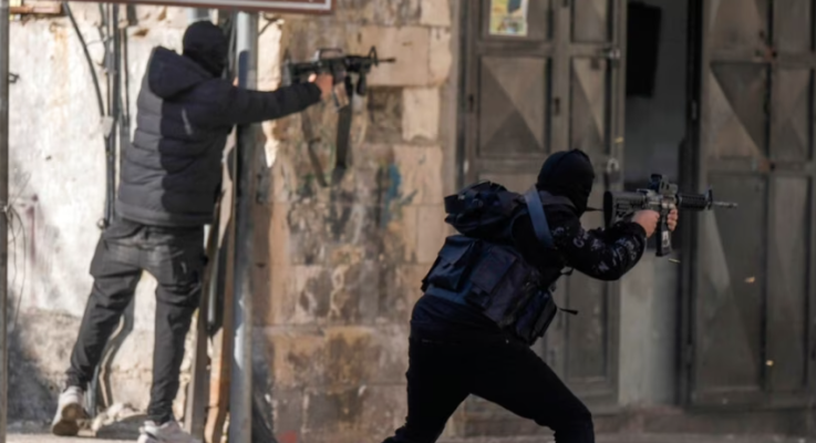 Palestinezët i shohin militantët e ‘Strofullës së Luanit’ si heronj