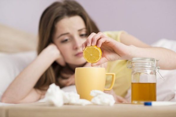 Pija që bën “mrekulli” nëse jeni me grip, ju mbron mushkëritë dhe qetëson fytin