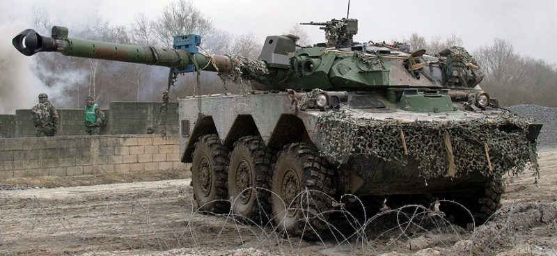 Franca i bashkohet ndihmës me tanke moderne për Ukrainën