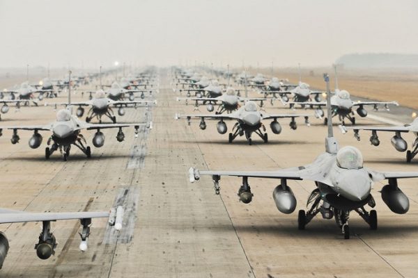 Biden: SHBA nuk do të dërgojë avionë luftarakë F16 në Ukrainë
