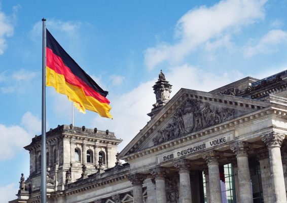 Gjermani/ Qeveria lehtëson kërkesat për nënshtetësi
