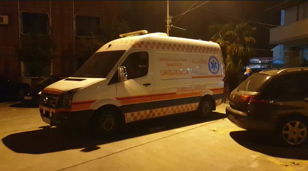 Plagosje në Shkodër; 44-vjeçari në gjëndje të rëndë më spital