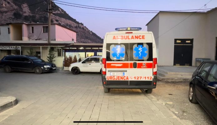Plagoset me kapsoll 9-vjeçari në Lezhë, dërgohet me urgjencë në spital