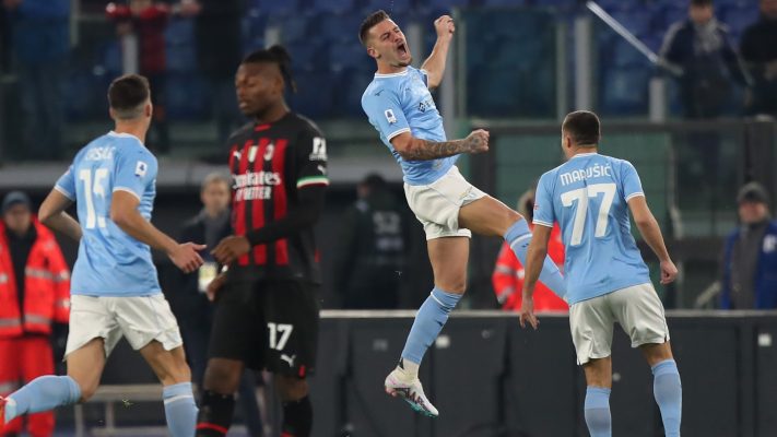 Lazio shkërrmoq Milanin, “arratiset” Napoli