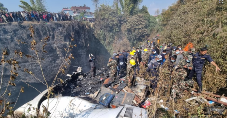 Të paktën 40 persona të vdekur pas rrëzimit të aeroplanit në qendër të Nepalit