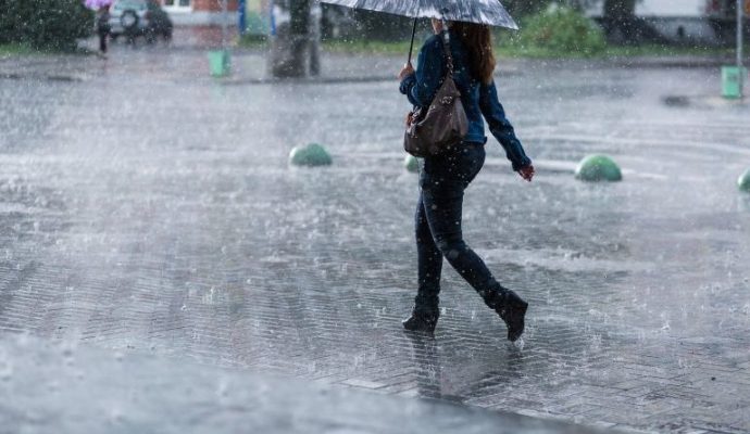 Sot reshje shiu në shumicën e vendit, kthehet edhe dëbora