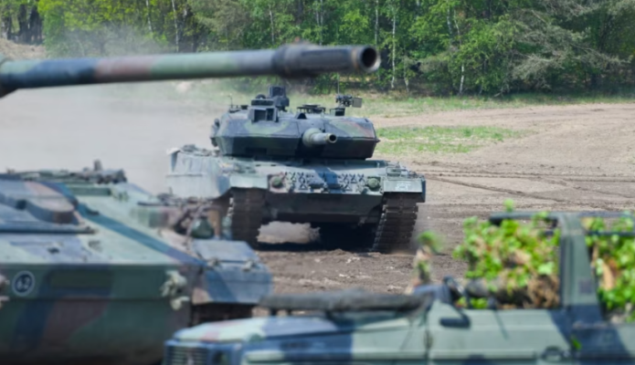 Zelensky kërkon dërgimin e shpejtë të tankeve perëndimore në Ukrainë