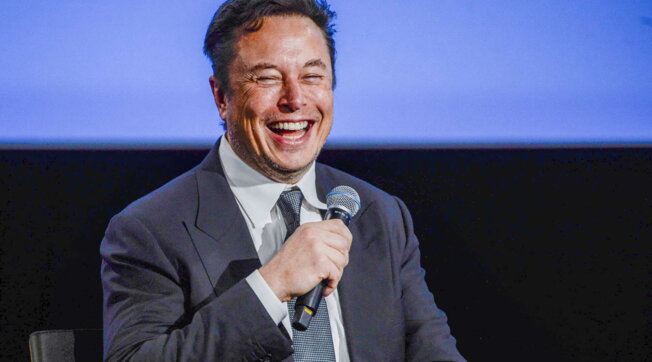 Elon Musk rikthehet në fronin e më pasurit të globit