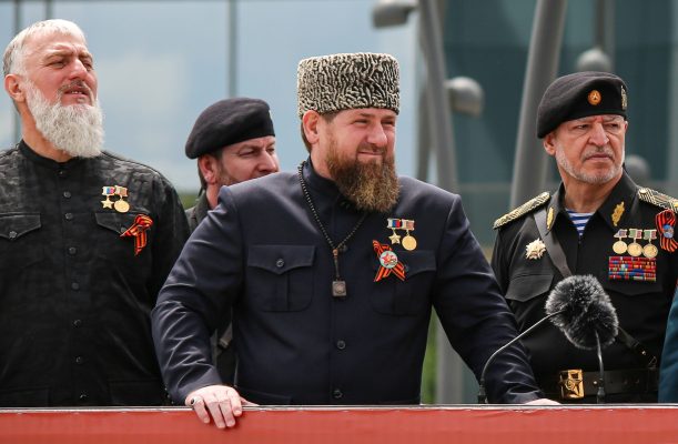 Miku i Putin, lideri çeçen i jep vetes medaljen “Heroi i Çeçenisë”
