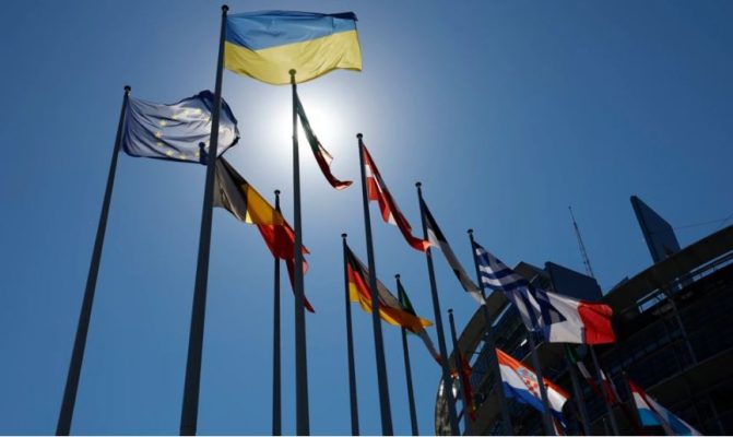 Udhëheqësit e Bashkimit Europianë vizitojnë Ukrainën, premtojnë mbështetje