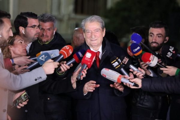 Berisha: Videot erotike të McGonigal në Shqipëri, do ja u dorëzoj komisioneve brenda dhe jashtë vendit