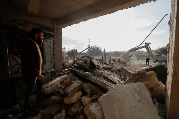 Rritet bilanci/ Mbi 7200 të vdekur nga tërmetet që goditën Turqinë dhe Sirinë