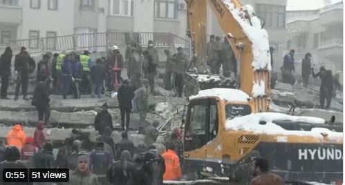 Video- Shpresë për mbijetesë/ Temperaturat nën zero dhe reshje dëbore, vijon nxjerrja e njerëzve nga rrënojat në Turqi