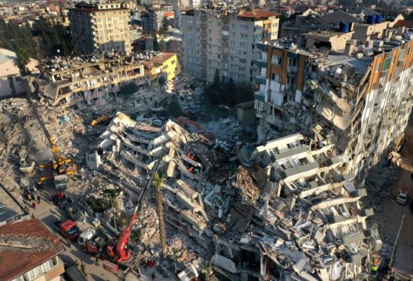 Hetimet për ndërtimet në Turqi/ 206 prokurorë për shembjen e objekteve që sollën katastrofën