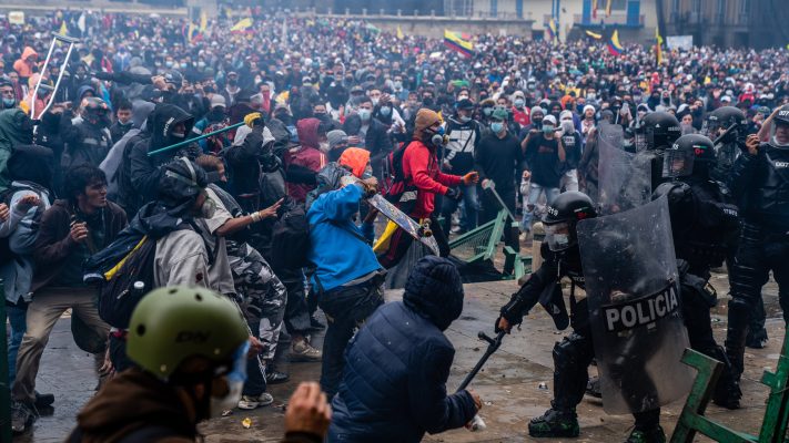 Protesta të dhunshme në Kolumbi, merren peng 79 policë