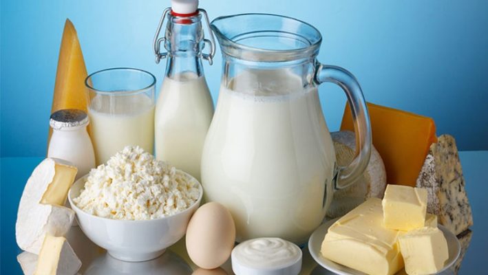 Bulmeti bëhet luks për tryezën/ fermerët: Nuk ka qumësht, po blejmë vetëm nga importi