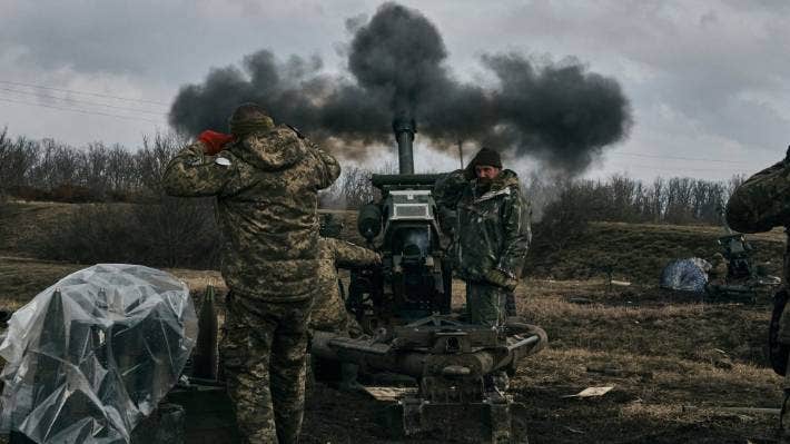 Rusia vazhdon presionin në Bahmut, Ukraina e vendosur ta mbrojë qytetin
