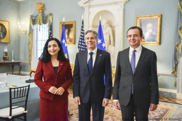 Blinken: Zbatimi i marrëveshjes me Serbinë, i hap rrugës njohjes së së Pavarësisë së Kosovës nga 5 vende të BE