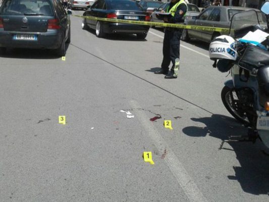 Aksident i rëndë në Pogradec/ Përplasen 3 makina, plagosen 6 persona