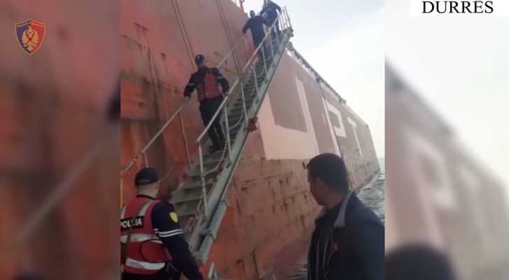 Nafta kontabandë nga Rusia, arrestohet kapiteni i anijes në Durrës