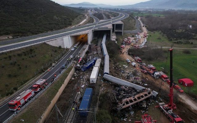 4 shqiptarë të zhdukur në Greqi/ Numri i viktimave nga aksidenti hekurudhor arrin në 47