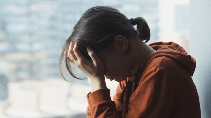 6 shenja që tregojnë se ambienti i punës iu shkakton ankth