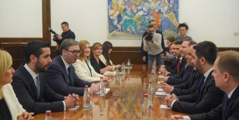 “Open Balkan”/ Kovaçevski viziton Beogradin, takohet me presidentin Vuçiç dhe homologen Brnabiç