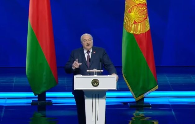 Lukashenka mbron vendosjen e armëve bërthamore taktike ruse në Bjellorusi