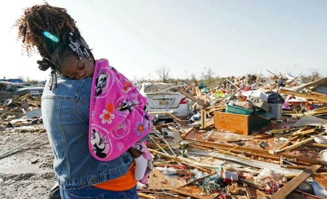 Shkatërrime në Misisipi pas tornados vdekjeprurëse