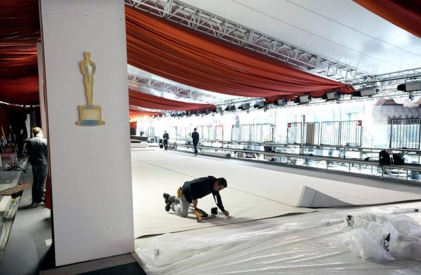 Për herë të parë që nga viti 1961, tapeti i Oscars nuk do të jetë i kuq