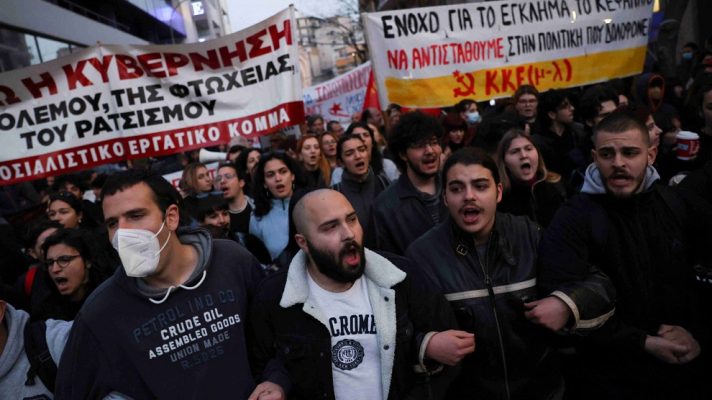 Greqia nuk gjen qetësi, zemërim i madh dhe marshime pas tragjedisë së trenave në Larisa