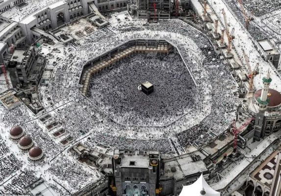 Fitër Bajrami në botë, festime të mëdha në xhaminë e shenjtë në Mekë