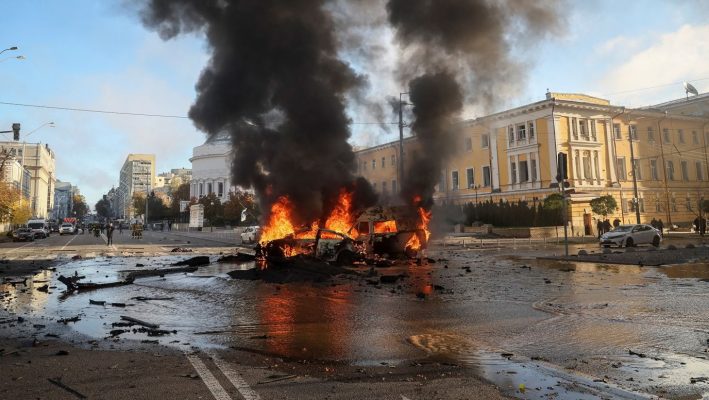 Rusia bombardon disa zona të Ukrainës gjatë natës
