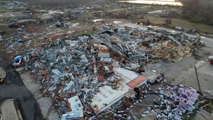 Seri tornadosh në SHBA/ Regjistrohen të paktën 26 viktima, mijëra banesa të shkatërruara