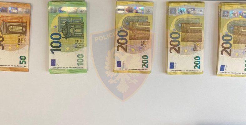 Policia Kufitare sekuestron mbi 17 mijë euro të padeklaruara, procedohet 31-vjeçari