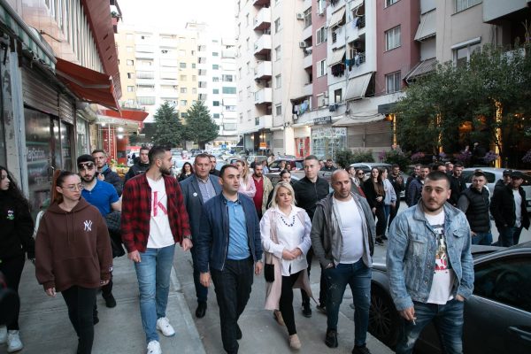 Ulja e taksave, rrit biznesin”, Belind Këlliçi prezanton 5 angazhimet për Tiranën në Yzberisht
