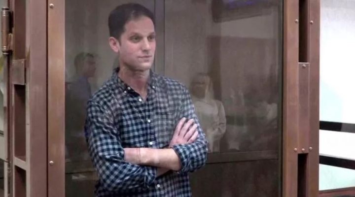 Gazetari amerikan mbetet në burg/ Autoritetet ruse e akuzojnë për spiunazh