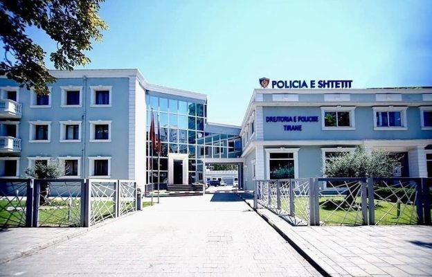 Arrestohet 30-vjeçarja në Tiranë/ Shiste çanta false si origjinale, përfitoi 36 mijë euro