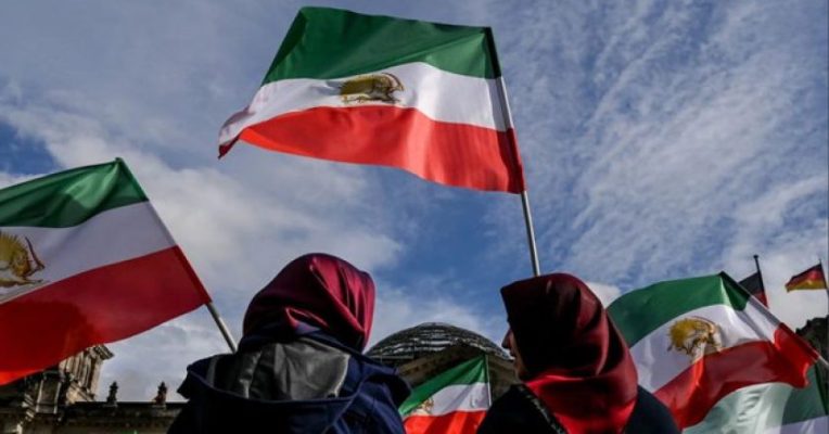 Bashkëpunëtorët e Iranit “krekosen” me prodhimin e armëve në Lindjen e Mesme