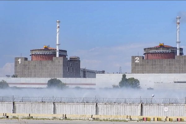 Ukraina: Rusia nuk lejon evakuimin e stafit të centralit bërthamor të Zaporizhzhia