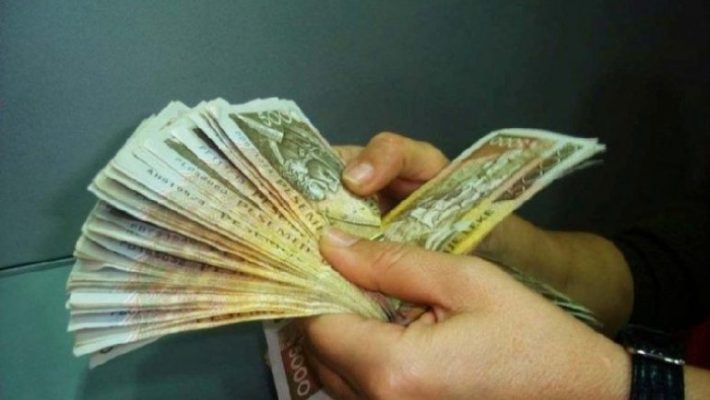 Mori 230 mijë euro përmes mashtrimit, në pranga 30-vjeçarja në Tiranë