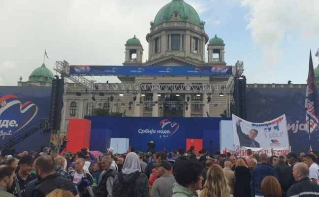 Në Beograd nis tubimi i mbështetësve të Partisë Progresive Serbe