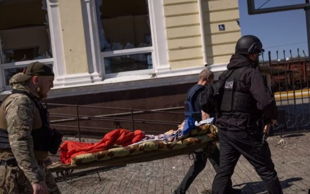 Ukraina: 18 civilë u vranë nga sulmet ruse gjatë natës