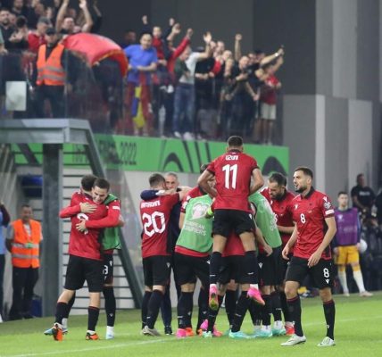 Asani-Bajrami i japim tre pikët e para Shqipërisë